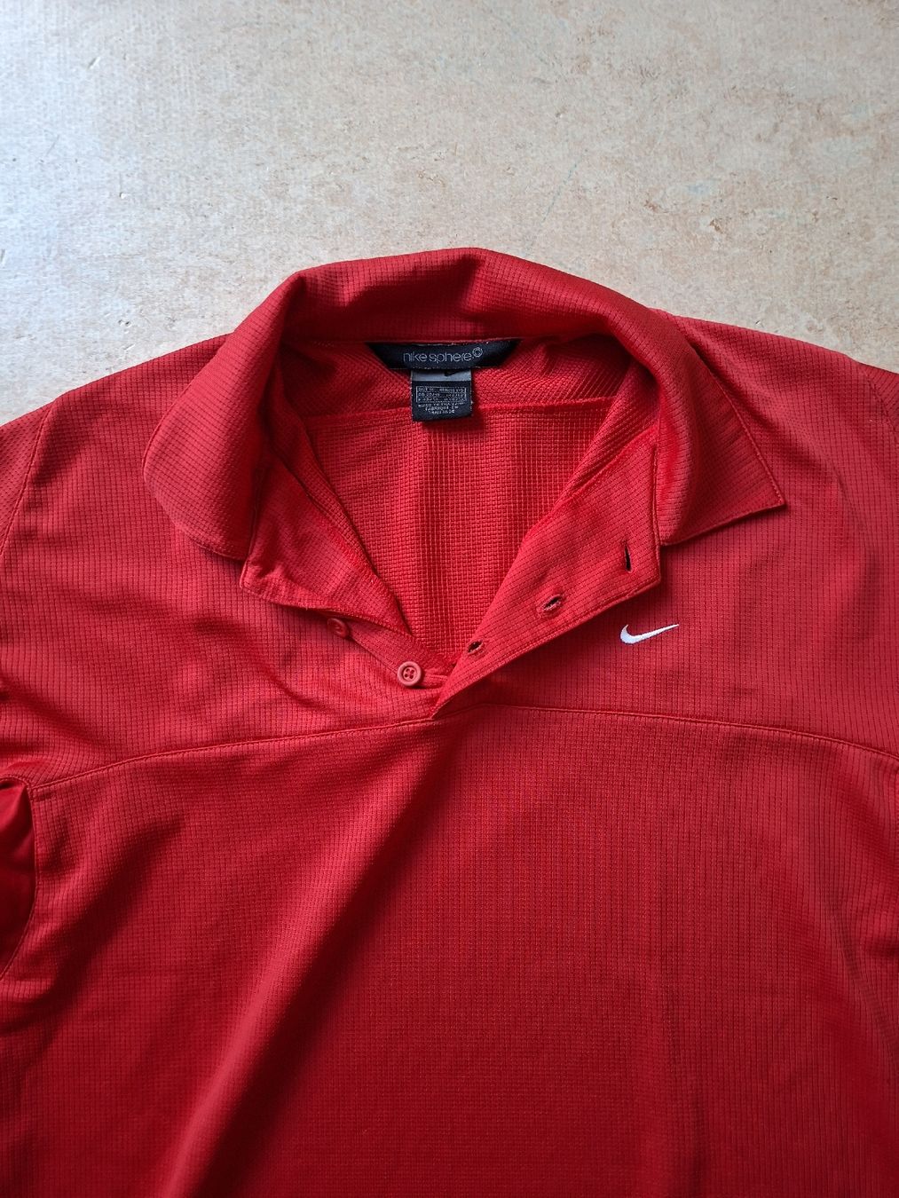 Nike Magliette Polo: Rotes Nike Sphere Poloshirt, Grösse M – Usato da Klingnau venduto da vollmond36 3