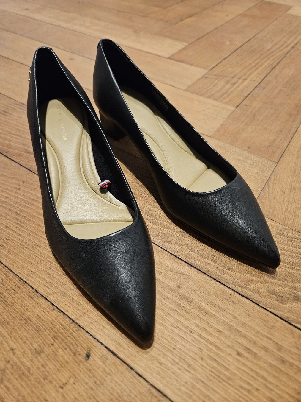 Tommy Hilfiger Scarpe da donna: Tommy Hilfiger Pumps – Nuovo (secondo la descrizione) da Zürich venduto da nat_20 1
