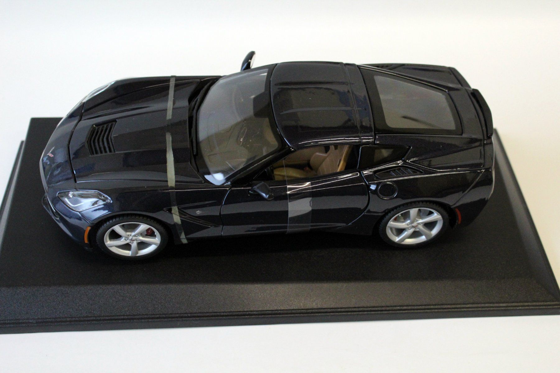 Maisto Modellini d'auto: Modellauto MAISTO 1:18 - Corvette Stingray 2014 – Nuovo e nell'imballaggio originale da Roggwil BE venduto da DEGI_TOYS 4