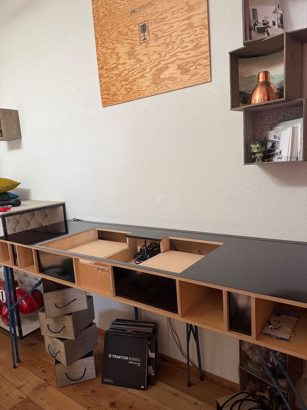Tavoli: DJ Tisch Massangefertigt – Usato da Zug venduto da marcomeiercom