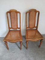 Antike Holzstühle mit Wiener Geflecht – 2er Set