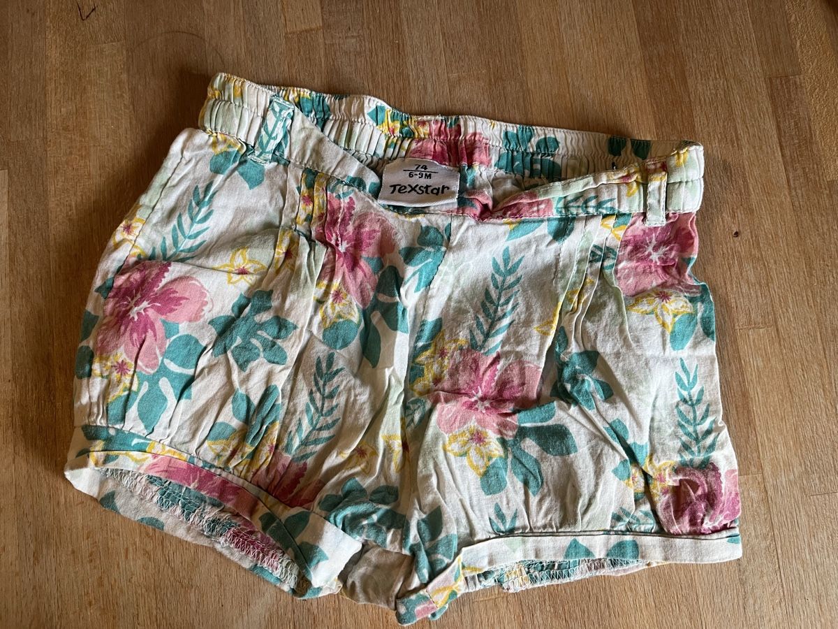 Pantaloni: Kurze Hose gemustert Grösse 74 6-9 Monate – Usato da Bern venduto da farfalla22