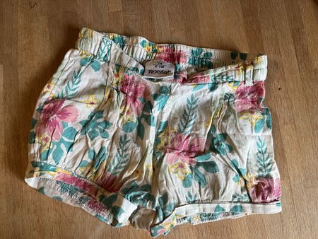Kurze Hose gemustert Grösse 74 6-9 Monate