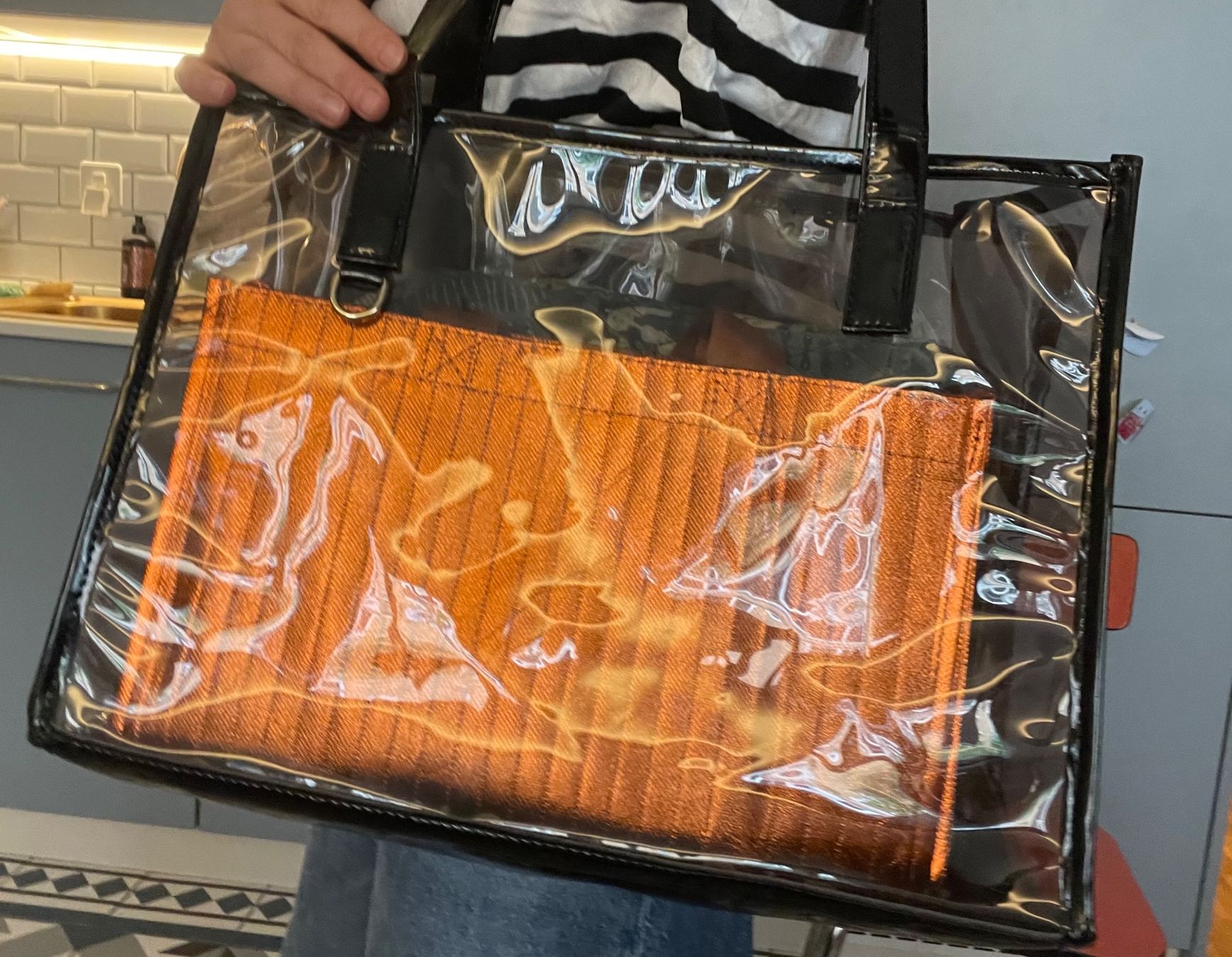 Borse da donna: Strandtasche wasserfest schwarz transparent – Usato da Zürich venduto da Pudelkerne 1