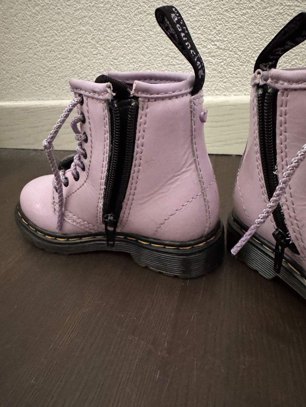 Dr. Martens Scarpe per ragazze: Bottes Dr. Martens enfant  taille 22 – Usato da Granges-Paccot venduto da snowdi 1