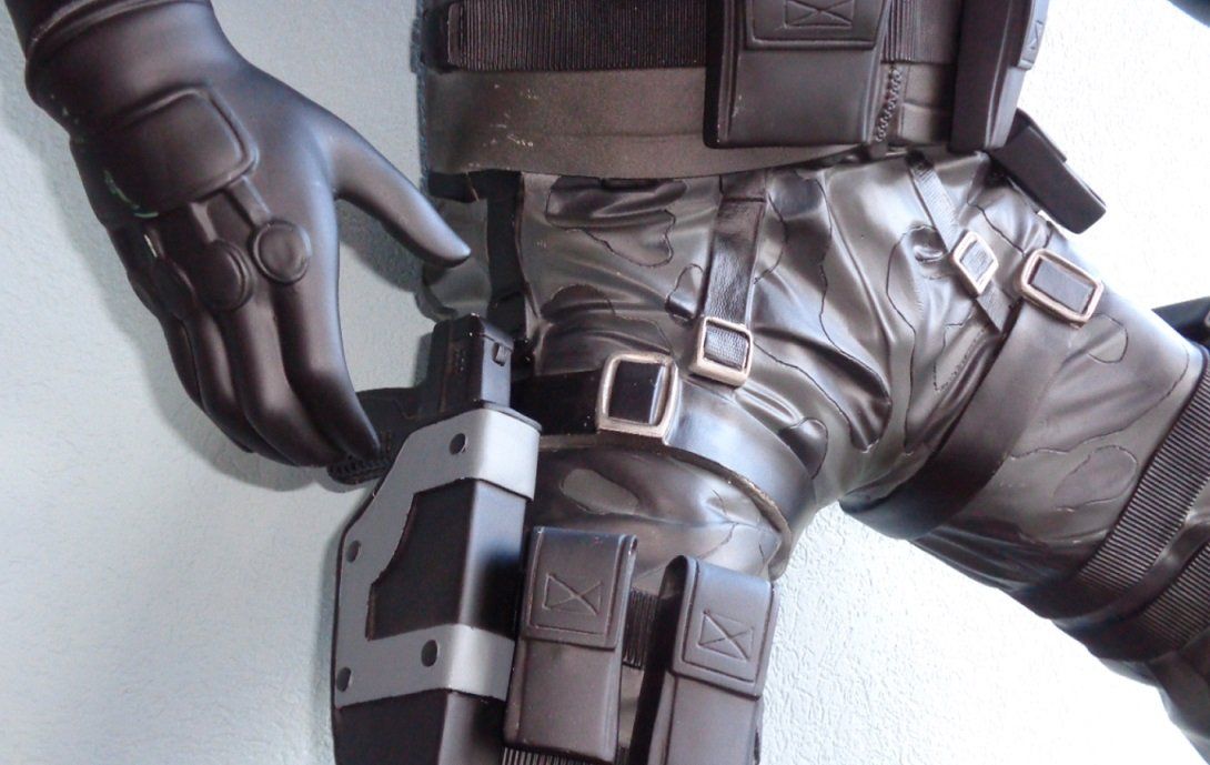 Figuren: Sam Fisher aus Splinter Cell in Lebensgrösse 1,85m – Gebraucht aus Thun von Gameparadise 3