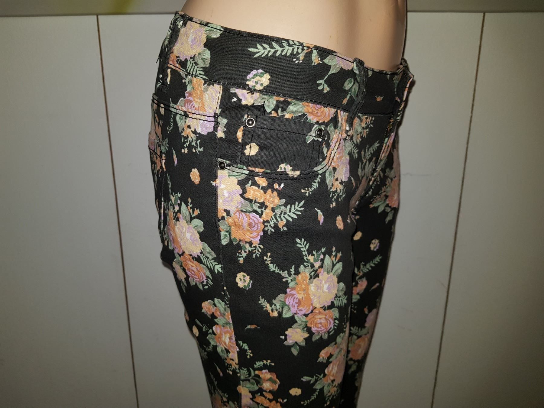 Yes Or No Jeans: YES OR NO Jeans Taille / Grosse 36 – Usato da Cossonay-ville venduto da Super-Price-Quality 3