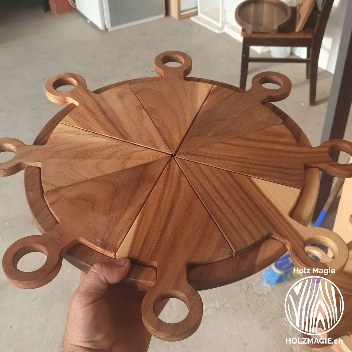 Plateaux: Pizza Servierplatte aus Holz – Neuf avec emballage d'origine à Zürich par Miki_Schreiner