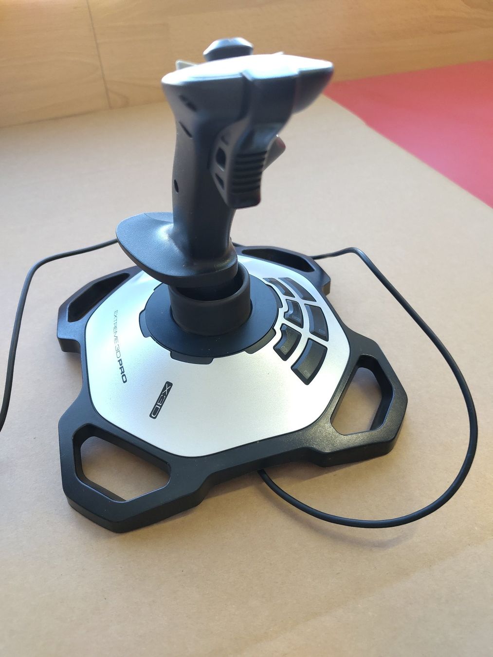 Logitech Controller: Logitech Extreme 3D Pro Joystick - Der Klassiker – Usato da Unterkulm venduto da klarton 4