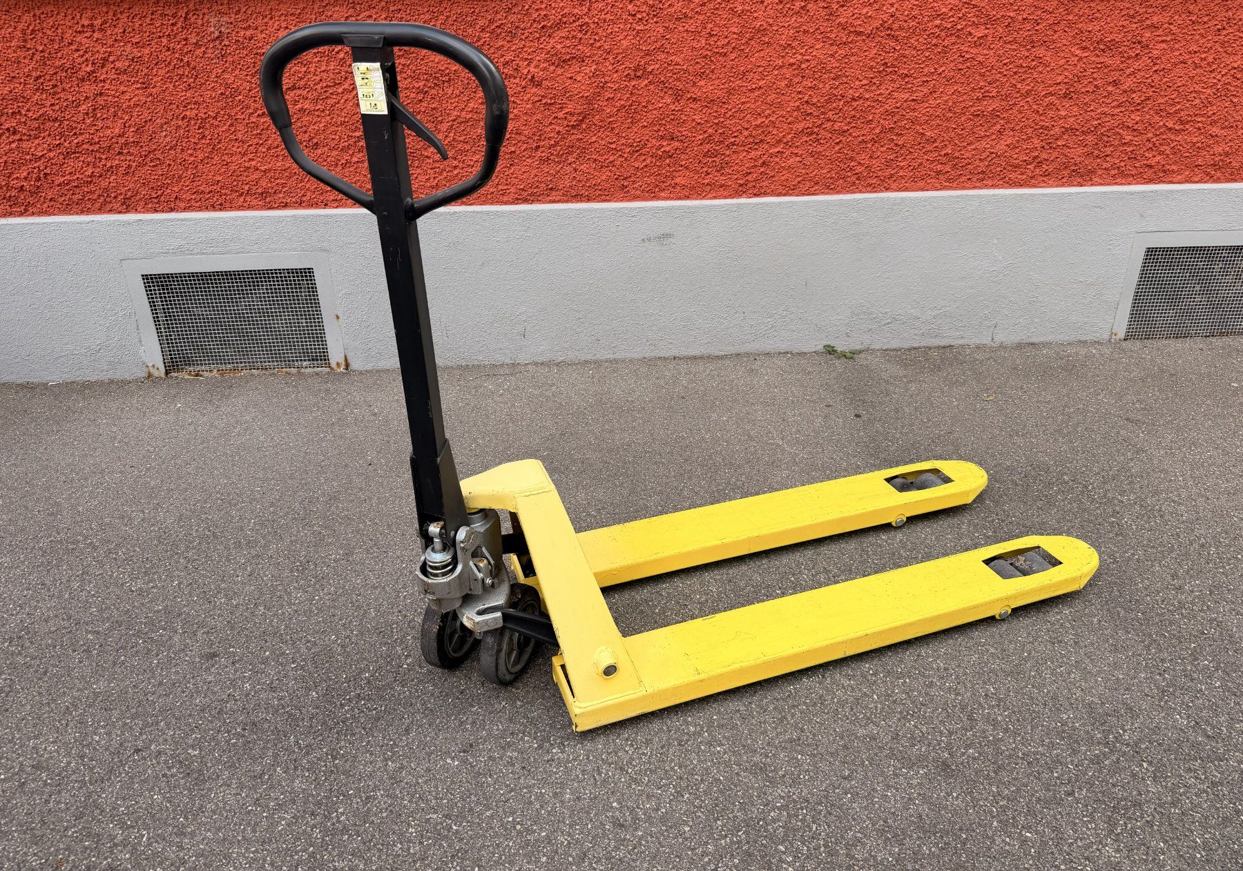 Carrelli elevatori e a forche: Palettenrolli – Usato da Zürich venduto da Enoooo 1