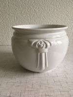 Weisser Übertopf