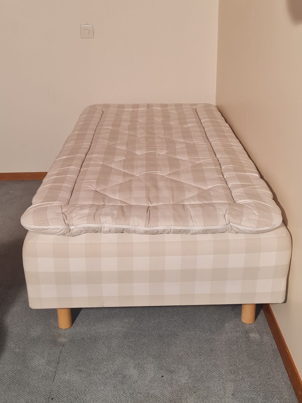 Hästens Lits: Hästens Bett – D'occasion à Kleinandelfingen par reg_yg6p