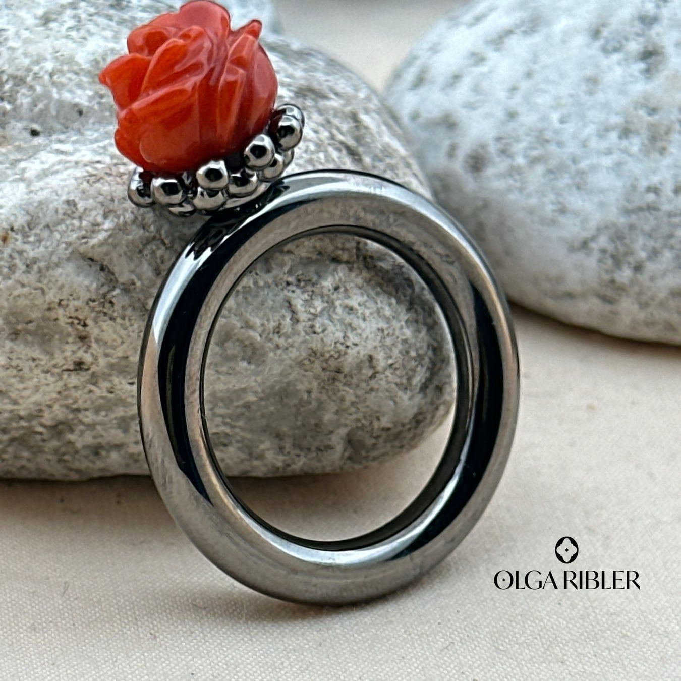 Olga Ribler Ringe: Edelstahl 4 mm  Ring mit Korallenrose,  Ringgrösse 60 – Neu (gemäss Beschreibung) aus Luzern von Schmuckoutlet 2