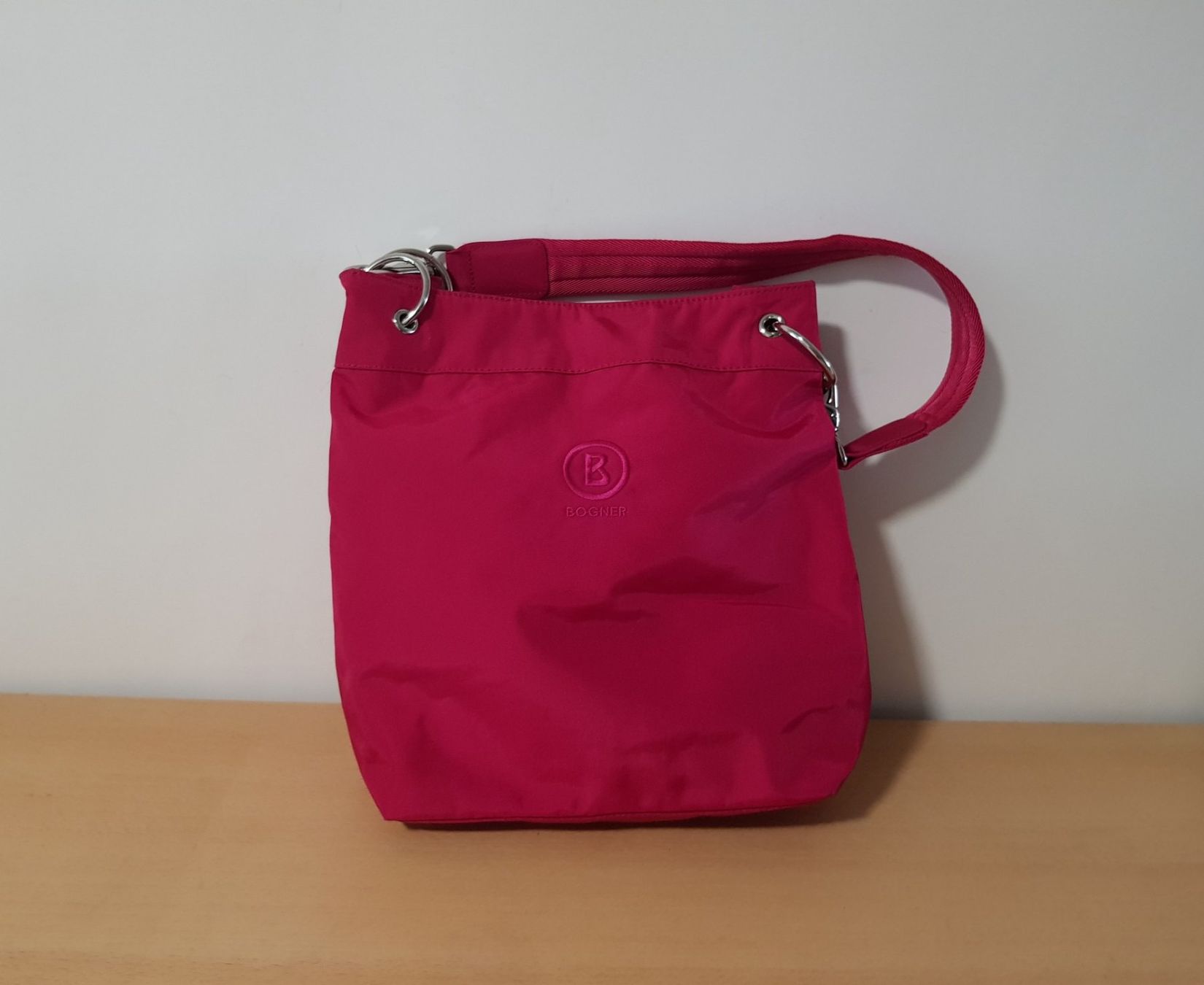 Bogner Borse da donna: Bogner Schultertasche in Rot – Usato da Basel venduto da fafa68 1