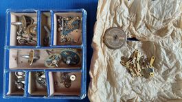Lot d'anciennes pièces de réveils