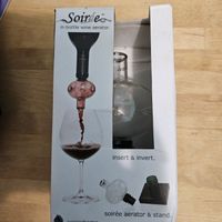 Soirée in-bottle wine aerator with stand new