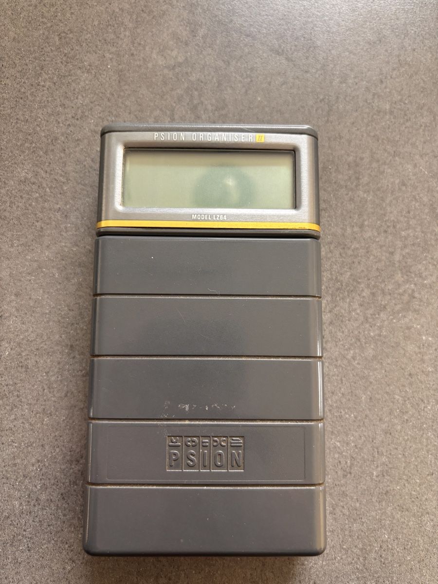 Calcolatrici tascabili: Psion Organiser II Model LZ64 – Usato da Winterthur venduto da JunKazama