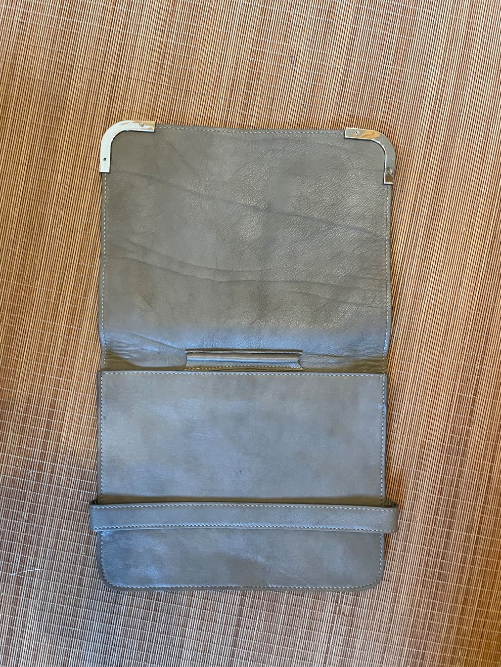 Borse: Graue Leder Clutch von wvbelt / Ipad Grösse – Usato da Zürich venduto da Chr_81 3