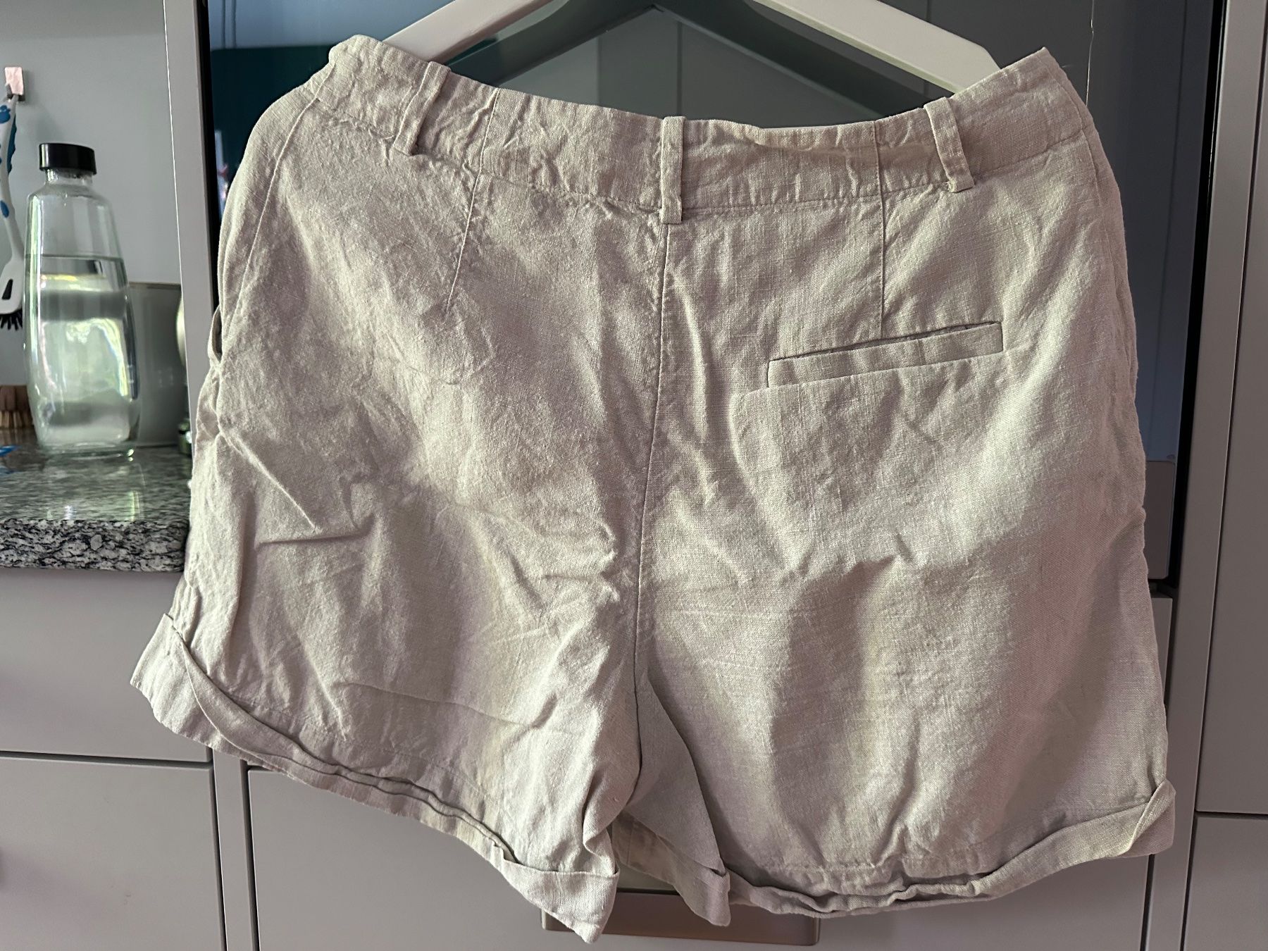 Other Stories Pantaloni: Leinen Shorts "& Other Stories", Grösse 40 – Usato da Bülach venduto da lilolilo333 1