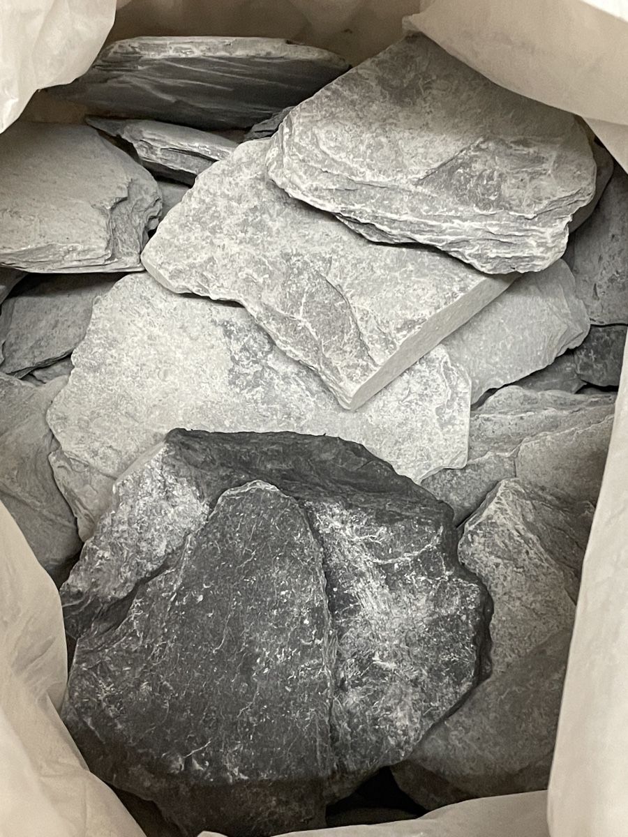 Mattoni da costruzione: Schiefer-Splitt – Nuovo (secondo la descrizione) da Andelfingen venduto da Blumenwiese123