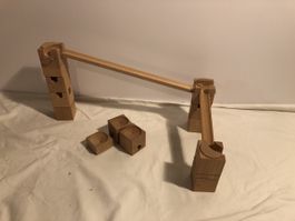 Kugelbahn aus Holz