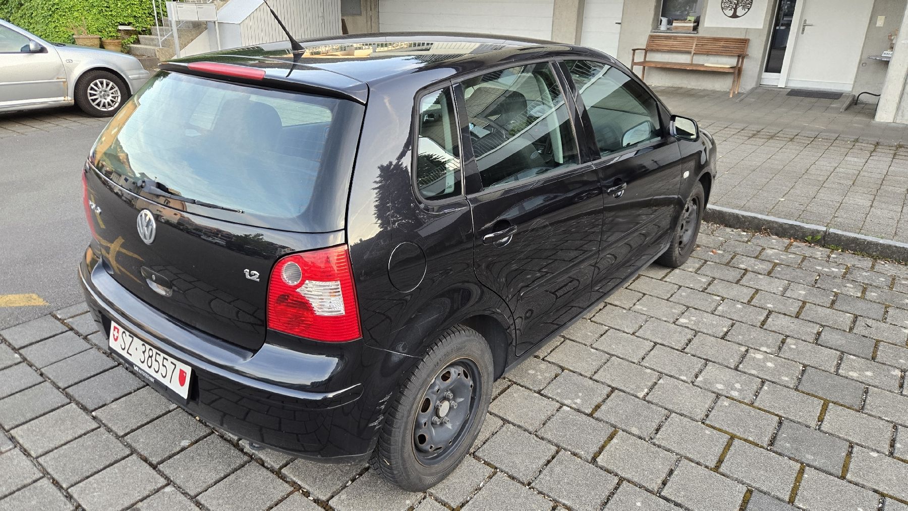 VW Autos: VW Polo 1.2 Benzin – Gebraucht aus Lauerz von Vibasin 2