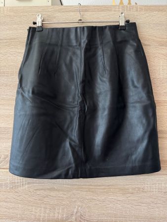 Jupe noire faux cuir