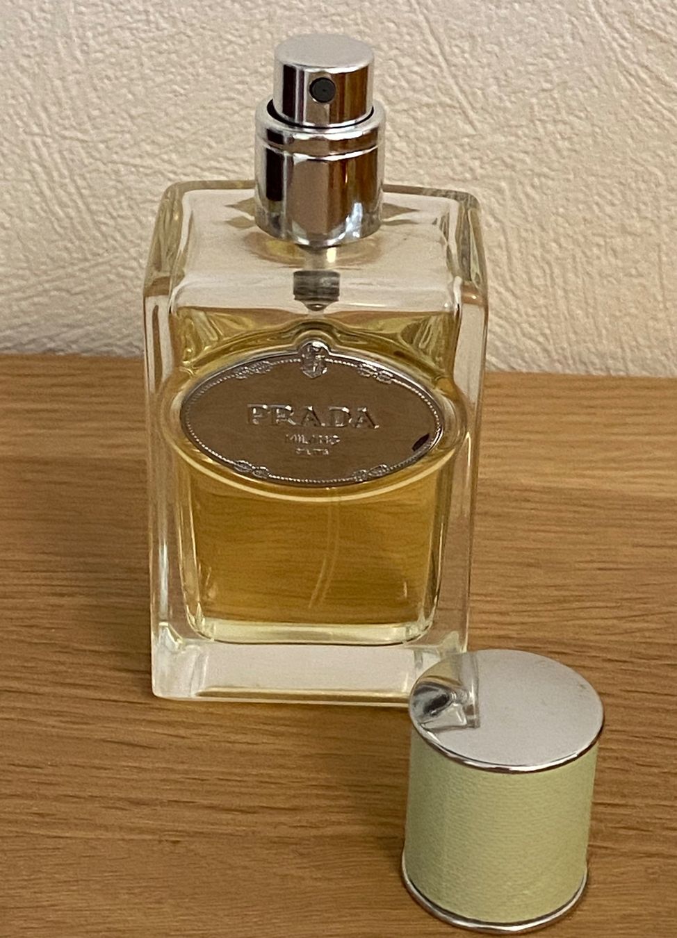 Prada Profumi & Eau de Toilette: PRADA Iris Eau de parfum 50ml (1e édition) – Nuovo (secondo la descrizione) da Genève venduto da kik_8jd6 1