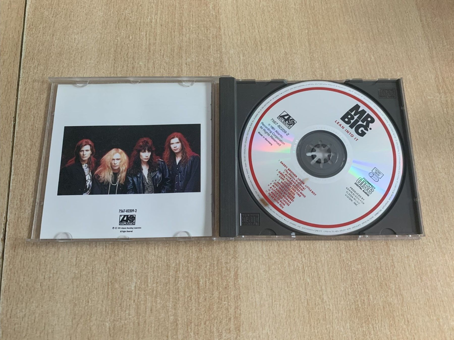 CD: Mr. Big - Lean Into It (CD) – Usato da Reinach BL venduto da con_ync2 2