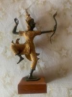 Bogenschütze auf Sockel aus Holz  Skulptur Statue