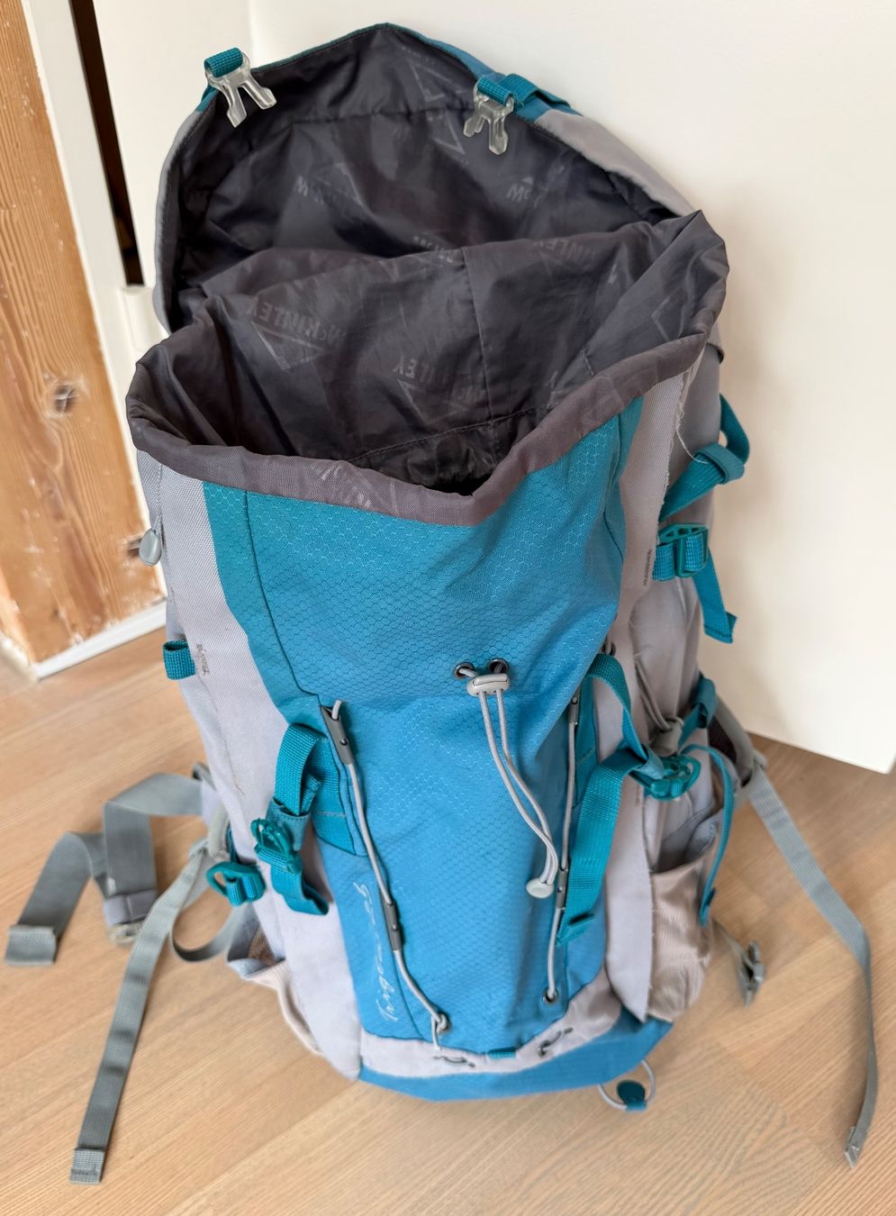 Mckinley Zaini: MCKinley Wanderrucksack Cerro 25 Liter – Usato da Uster venduto da Koralle6 2