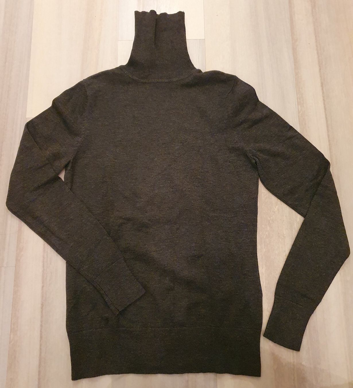 Maglioni & Felpe: Rollkragenpullover Grau Grösse S – Usato da Weiningen ZH venduto da jet_qh2c 1