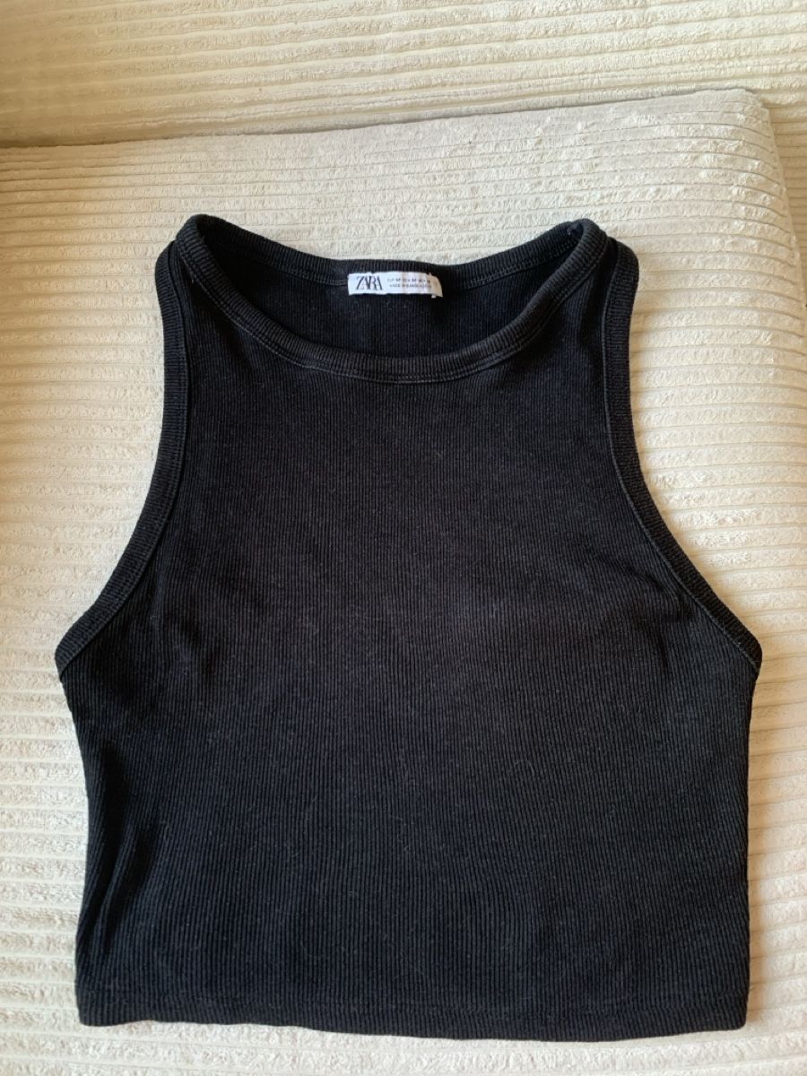 Zara T-shirt: Crop top Zara – Usato da Prangins venduto da val_2c72