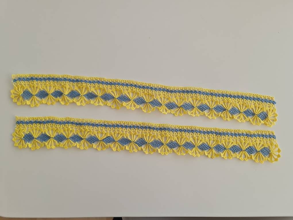 Tissus: Spitzenbordüre gelb/ blau  – D'occasion à Allschwil par 86d_fmd5 3