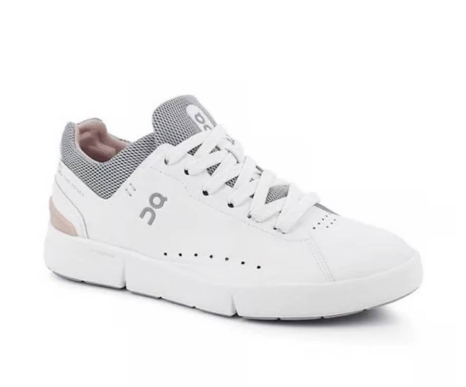 On Scarpe da donna: On Schuh The Roger Advantage Sneakers - Weiss – Nuovo e nell'imballaggio originale da Weinfelden venduto da martiini1.0