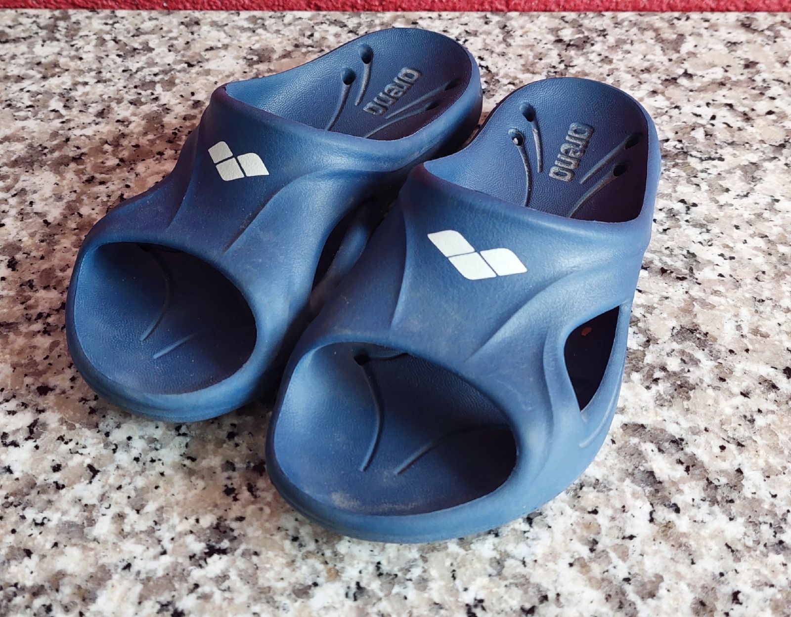 Scarpe per ragazzi: Badeschuh #29/30 – Usato da Stettlen venduto da Dolores1987