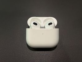Apple AirPods (3rd Gen.) MagSafe Case