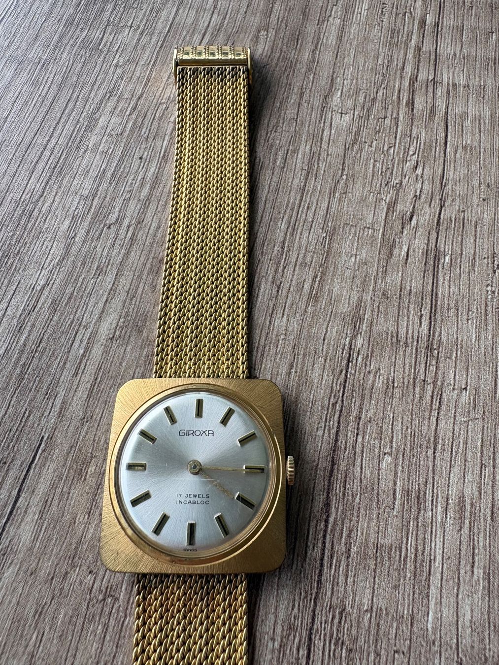 Montres: Damenuhr Giroxa – D'occasion à Schübelbach par S1CH