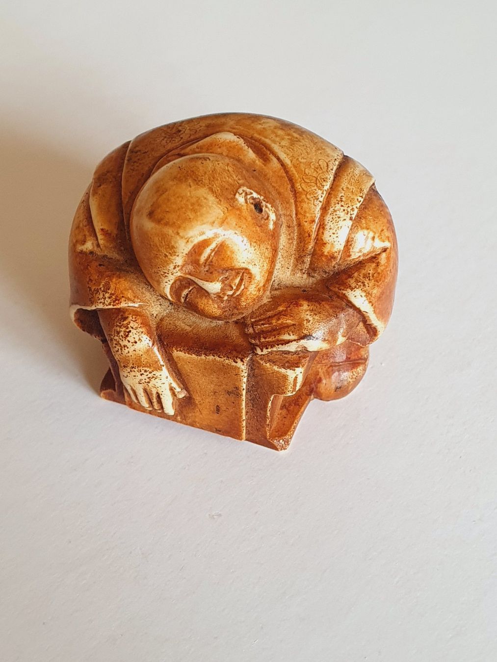 Statuette: Netsuke – Usato da Fribourg venduto da Fineartsukiyo