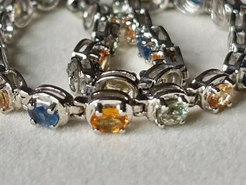 Bracciali & Braccialetti: Multi-Saphir Armband, Silber 925, 19.5 cm, (I103) – Nuovo (secondo la descrizione) da Brugg AG venduto da lau_9rvy