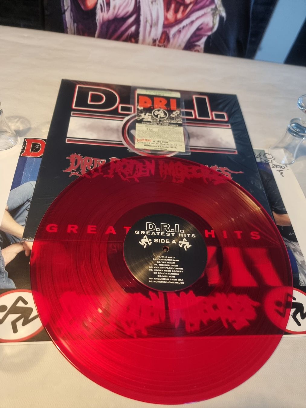 Dischi in vinile: D.R.I – Kollektion, LP, signed Poster, Ticket – Nuovo (secondo la descrizione) da Wangs venduto da poperman 5