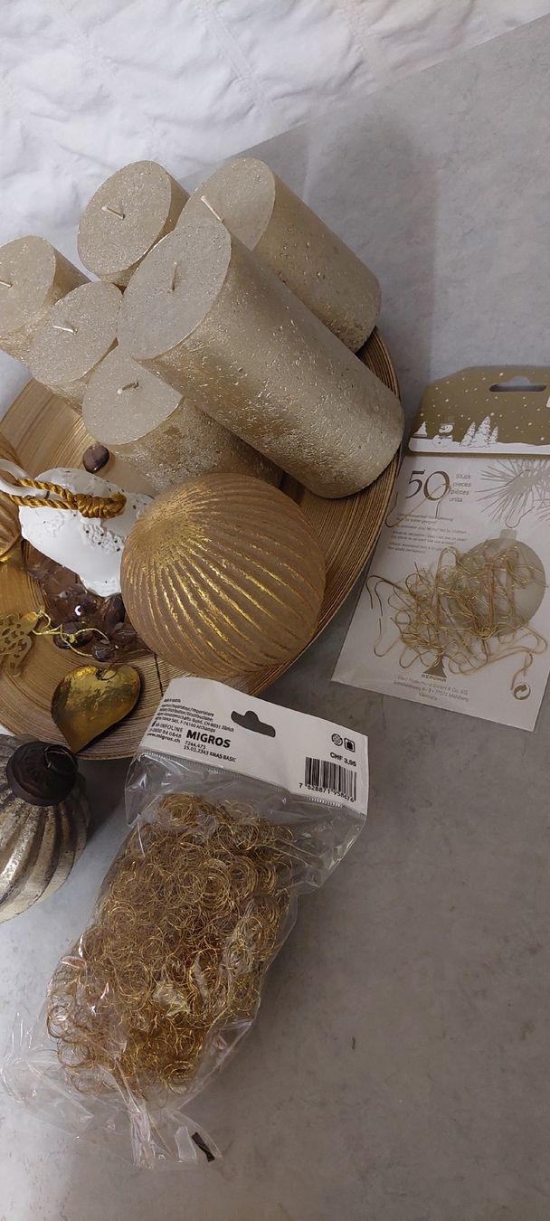 Tutte le decorazioni: Weihnachts Deko in Gold – Nuovo (secondo la descrizione) da Muri AG venduto da nindo1 7