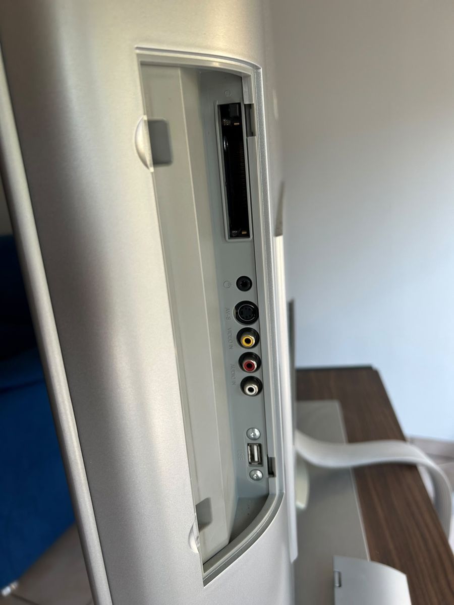 Loewe Fernseher: Fernseher – Gebraucht aus Neftenbach von Gioia_msc 2