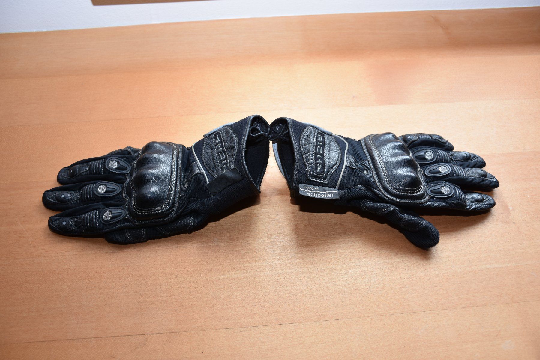 Guanti & manicotti: MOTORRAD HANDSCHUHE RITCHA – Usato da Seuzach venduto da Ladina3 3