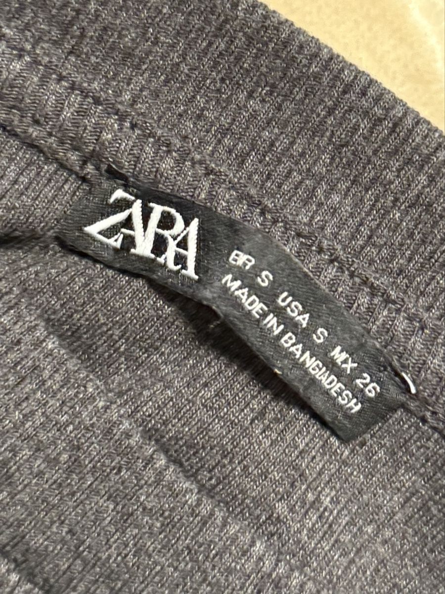 Zara Kleider: Robe Zara moulante grise, taille S – Neu (gemäss Beschreibung) aus Les Avanchets von NR07 2