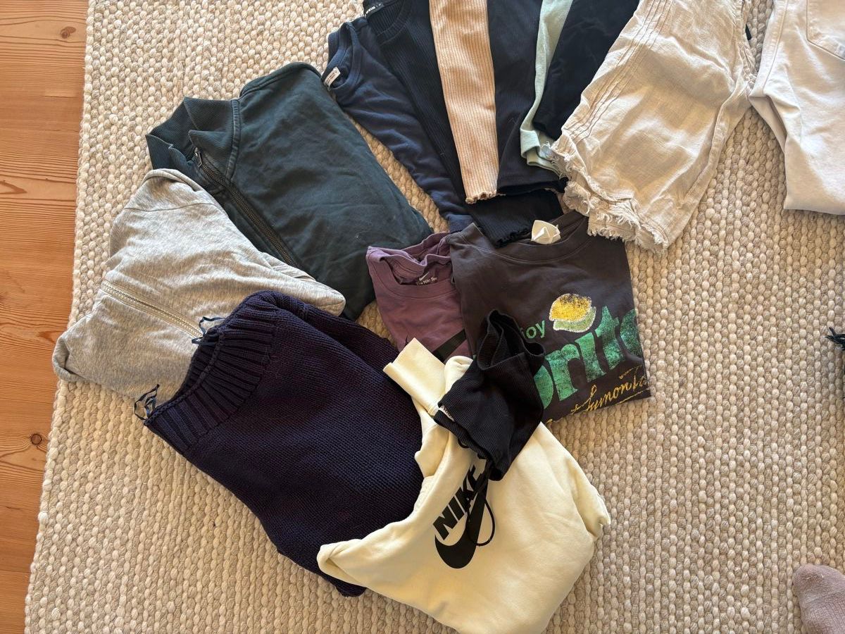 Lotti di vestiti: Clothes package sizes 34,36 – Usato da Zuoz venduto da stumholm 1