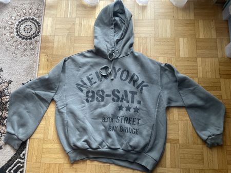 BERSHKA felpa con cappuccio