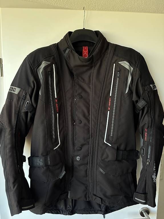Lotti di vestiti: Vêtements e casque  – Usato da Courtaman venduto da mig_b7xd 3