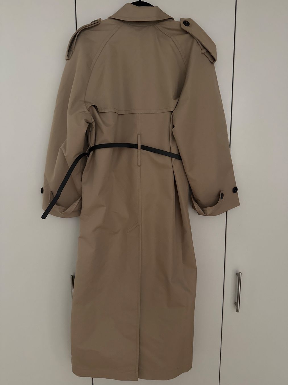 Zara Cappotti: Zara Trenchcoat Oversize  limitierte Edition – Usato da Kilchberg ZH venduto da atlanticpacific 4