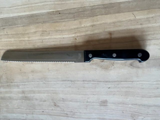 Coltelli da cucina: Messer mit Wellenschlief - Klingenlänge 20 cm – Nuovo (secondo la descrizione) da Altbüron venduto da Februar26
